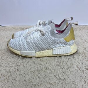 Adidas Boost White Sneakers Size 9 Men’s‎